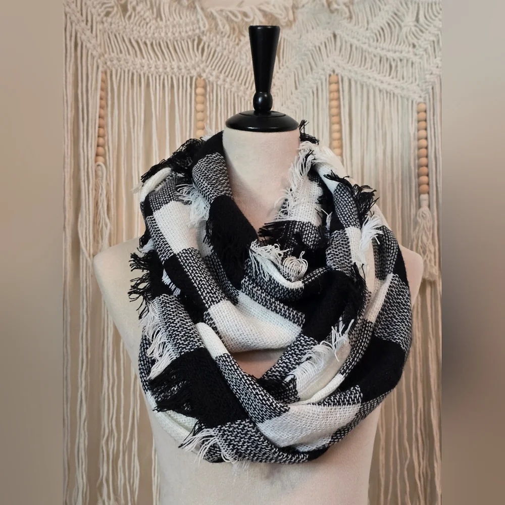 Scarf - Picture 5 of 5